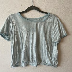 PacSun blue and white cropped tee size L